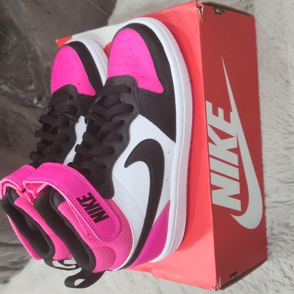 Nike High-Tops in Pink and Black Girls Court Borough Mid 2 Sz 3.5 - Picture 6 of 8